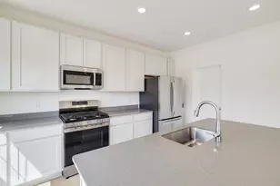 563 E 130th Ave, Crown Point, IN 46307 - Photo 10