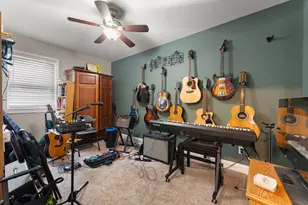 665 N 700 W, Hobart, IN 46342 - Photo 20