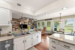 665 N 700 W, Hobart, IN 46342 - Photo 8