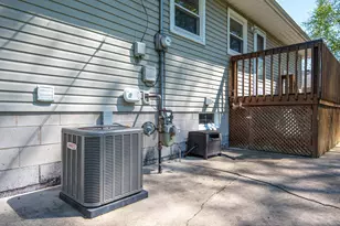 1336 Lincoln St, Hobart, IN 46342 - Photo 10