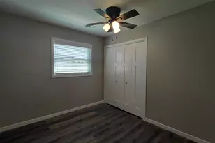 3217 North Dr, Highland, IN 46322 - Photo 6