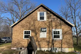 1182 N Salt Creek Rd, Westchester Township, IN 46304 - Photo 4
