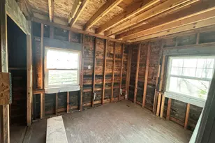 1182 N Salt Creek Rd, Westchester Township, IN 46304 - Photo 2