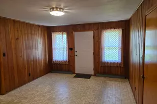 824 High St, Hobart, IN 46342 - Photo 6