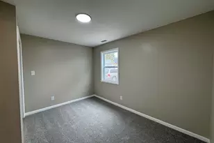 7950 S White Oak Ln, Hammond, IN 46324 - Photo 18