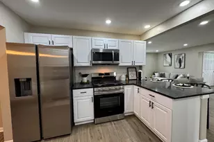 7950 S White Oak Ln, Hammond, IN 46324 - Photo 10