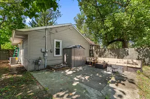 2751 Floyd St, Lake Station, IN 46405 - Photo 14