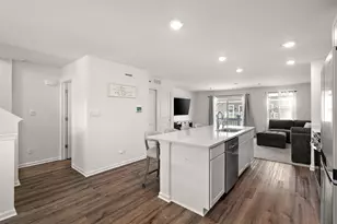 8716 Orchid Dr, Saint John, IN 46373 - Photo 4