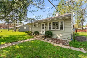 1608 W Porter Ave, Chesterton, IN 46304 - Photo 2