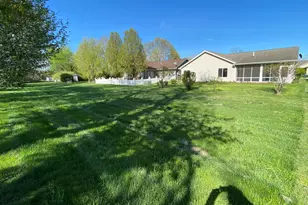 1454 Byfield Pkwy, Valparaiso, IN 46385 - Photo 2