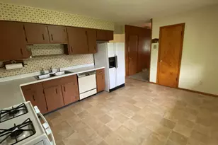 429 Fairview Ave, Crown Point, IN 46307 - Photo 6