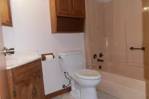 9402 Ellen Dr, Highland, IN 46322 - Photo 14