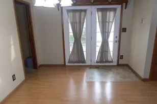 9402 Ellen Dr, Highland, IN 46322 - Photo 6