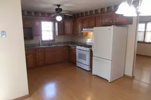9402 Ellen Dr, Highland, IN 46322 - Photo 4