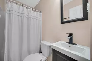 1602 Carriage Dr, Valparaiso, IN 46383 - Photo 14
