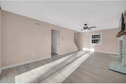 1602 Carriage Drive, Valparaiso, IN 46383 - Photo 4