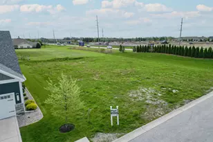 10883 Walnut Dr, Saint John, IN 46373 - Photo 18