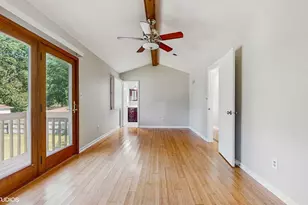 8844 Oakwood Ave, Munster, IN 46321 - Photo 28