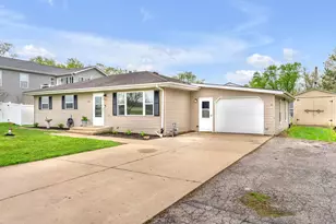 550 W Division Rd, Valparaiso, IN 46385 - Photo 2