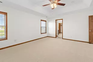 243 Eagle Ridge Dr, Valparaiso, IN 46385 - Photo 24