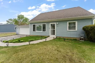 441 Prescott Rd, Valparaiso, IN 46385 - Photo 2