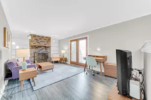 2542 Naples Dr, Schererville, IN 46375 - Photo 4