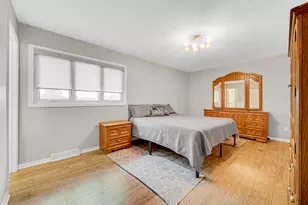 2542 Naples Dr, Schererville, IN 46375 - Photo 6