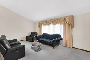 649 W 128th Ct, Crown Point, IN 46307 - Photo 8