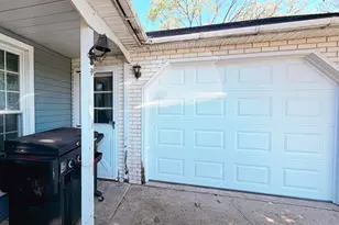 218 W Lincoln St, Rensselaer, IN 47978 - Photo 2