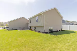 5510 Malibu Dr, Lowell, IN 46356 - Photo 34