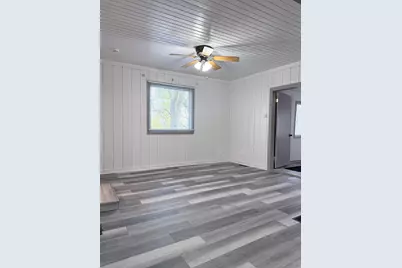 560 S Campbell Street, Valparaiso, IN 46385 - Photo 8