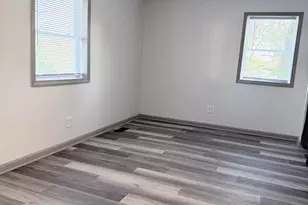 560 S Campbell St, Valparaiso, IN 46385 - Photo 14