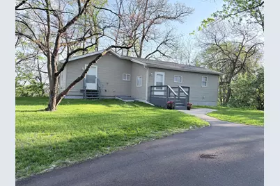 560 S Campbell Street, Valparaiso, IN 46385 - Photo 2
