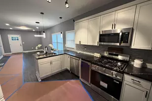 132 W 43rd Ave, Gary, IN 46408 - Photo 6
