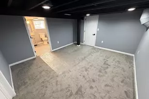 132 W 43rd Ave, Gary, IN 46408 - Photo 18