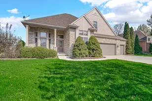 83 Scotscraig Dr, Valparaiso, IN 46385 - Photo 2