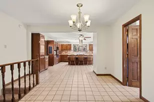 5569 Center St, Chesterton, IN 46304 - Photo 4