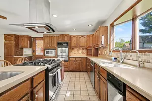 5569 Center St, Chesterton, IN 46304 - Photo 8