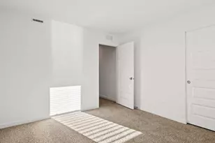 226 Cressmoor Blvd, Hobart, IN 46342 - Photo 14