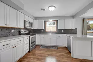 8719 Linden Ave, Munster, IN 46321 - Photo 4