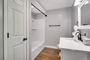 8719 Linden Ave, Munster, IN 46321 - Photo 18