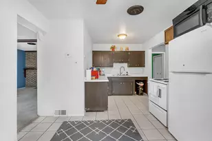 4083 Willow St, Hobart, IN 46342 - Photo 8