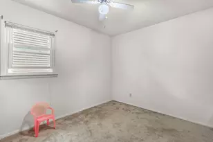 4083 Willow St, Hobart, IN 46342 - Photo 18