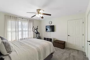 9815 Wildwood Ct, Highland, IN 46322 - Photo 16