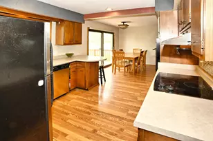 2405 Linden Dr, Valparaiso, IN 46383 - Photo 2