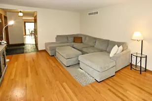2405 Linden Dr, Valparaiso, IN 46383 - Photo 8