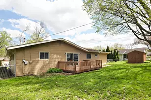 2405 Linden Dr, Valparaiso, IN 46383 - Photo 36