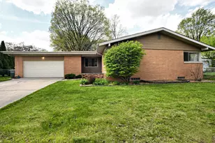 2405 Linden Dr, Valparaiso, IN 46383 - Photo 38