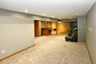 2405 Linden Dr, Valparaiso, IN 46383 - Photo 26