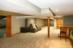 2405 Linden Dr, Valparaiso, IN 46383 - Photo 30